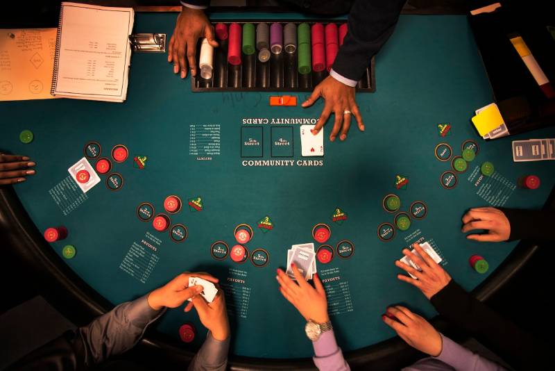 Kinh Nghiệm Chơi Live Poker Dành Cho Người Mê Game 4 Lựa chọn bàn chơi phù hợp với phong cách